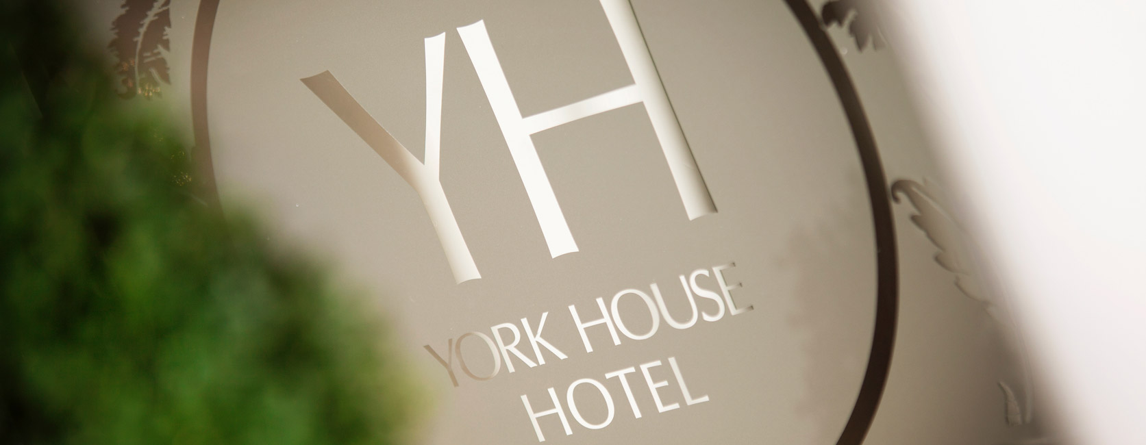 York House Hotel Welcome Sign